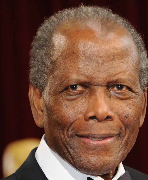 Sidney Poitier, el primer hombre negro en ganar el Oscar a mejor actor, muere a los 94 años