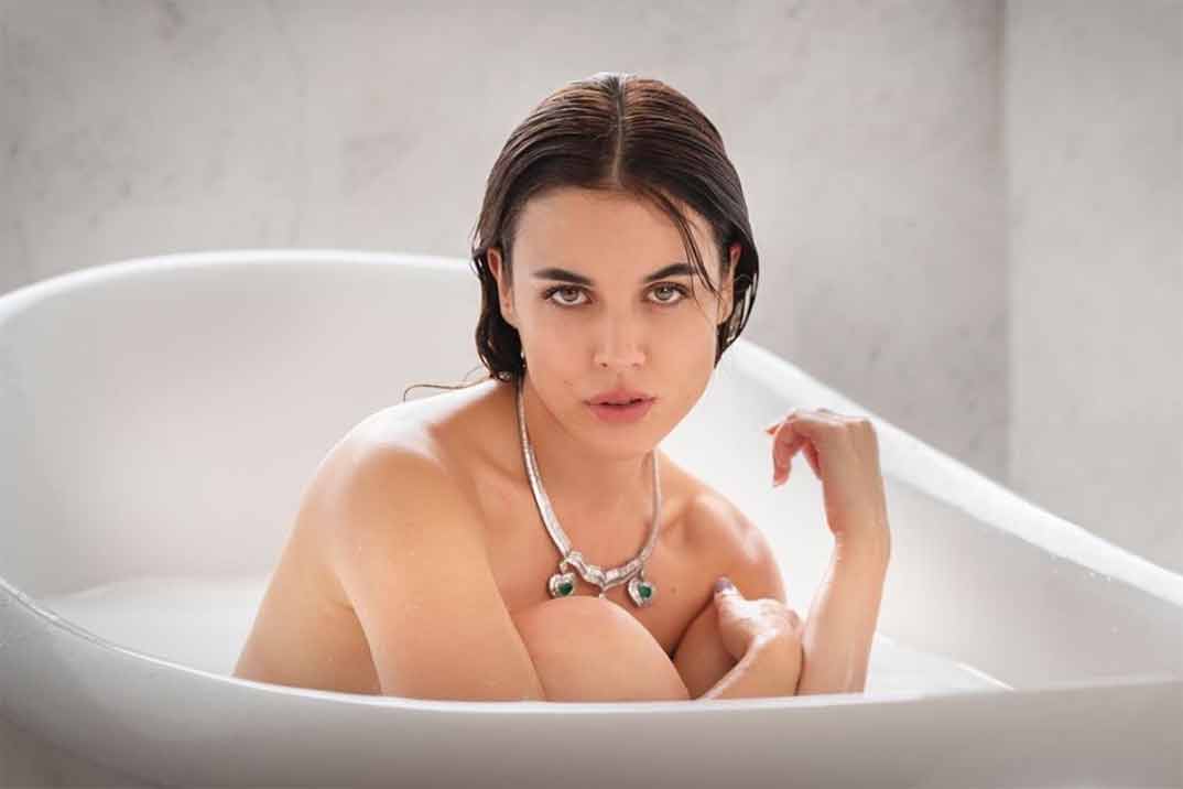 Adriana Ugarte celebra su cumpleaños con un desnudo integral
