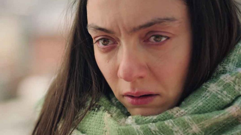 “Inocentes” Capítulo 31: El terror invade a Gülben al sentirse acorralada por Anil