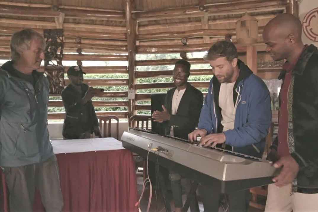 ‘Planeta Calleja’ viaja a Uganda con Pablo Alborán