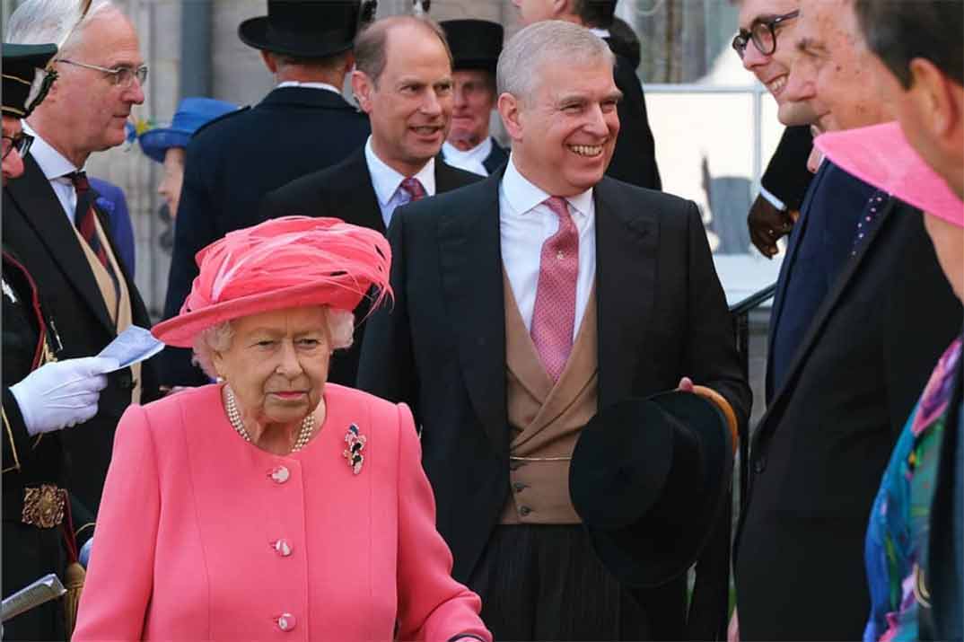 Reina Isabel II de Inglaterra, Príncipe Andrés © Instagram/hrhthedukeofyork