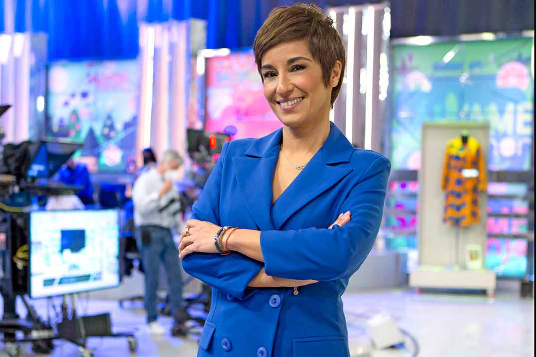 Así ha sido el debut de Adela González como nueva presentadora de ‘Sálvame’