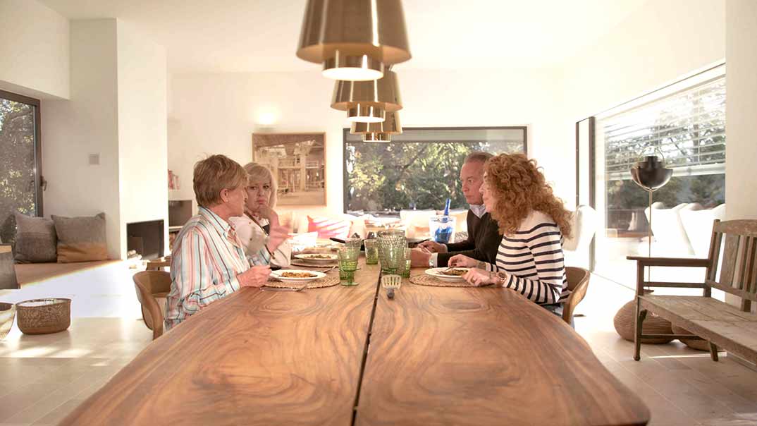 Chelo García Cortés, Bertín Osborne, Bárbara Rey y Sofía Cristo - Mi casa es la tuya © Telecinco