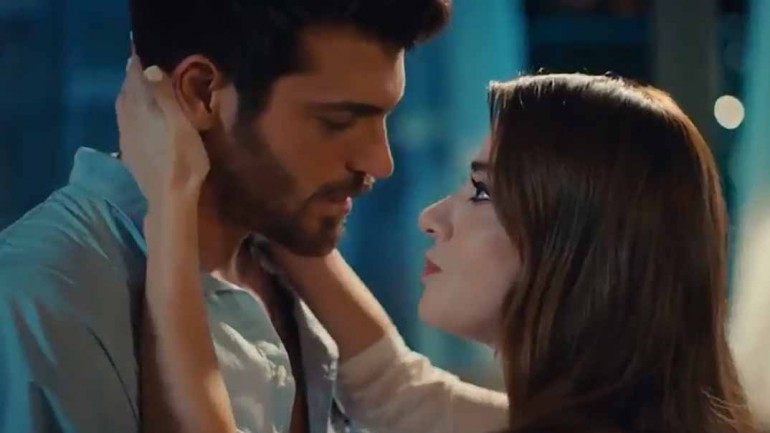 “El hombre equivocado” – Capítulo 11: Las cosas entre Ezgi y Özgur finalmente se aclaran