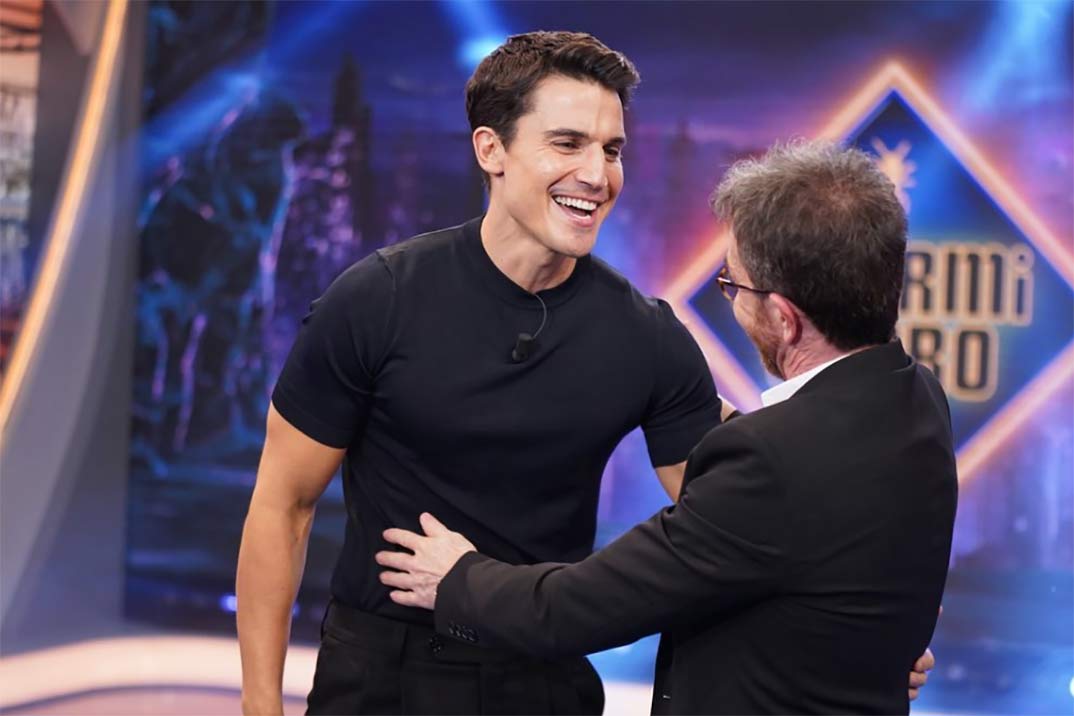 Álex González, en ‘El Hormiguero’: «Los desnudos en pantalla me dan mucho pudor»