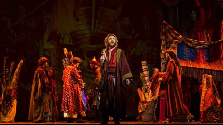 «El Médico» de Noah Gordon – Regresa a Madrid con una nueva producción más espectacular