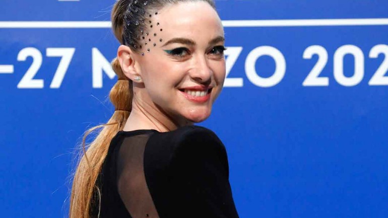 Marta Hazas brilla en Málaga con su maquillaje más arriesgado