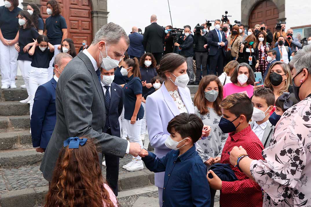 Reyes Felipe y Letizia - Homenaje a la Ejemplaridad del Pueblo de La Palma © Casa S.M. El Rey