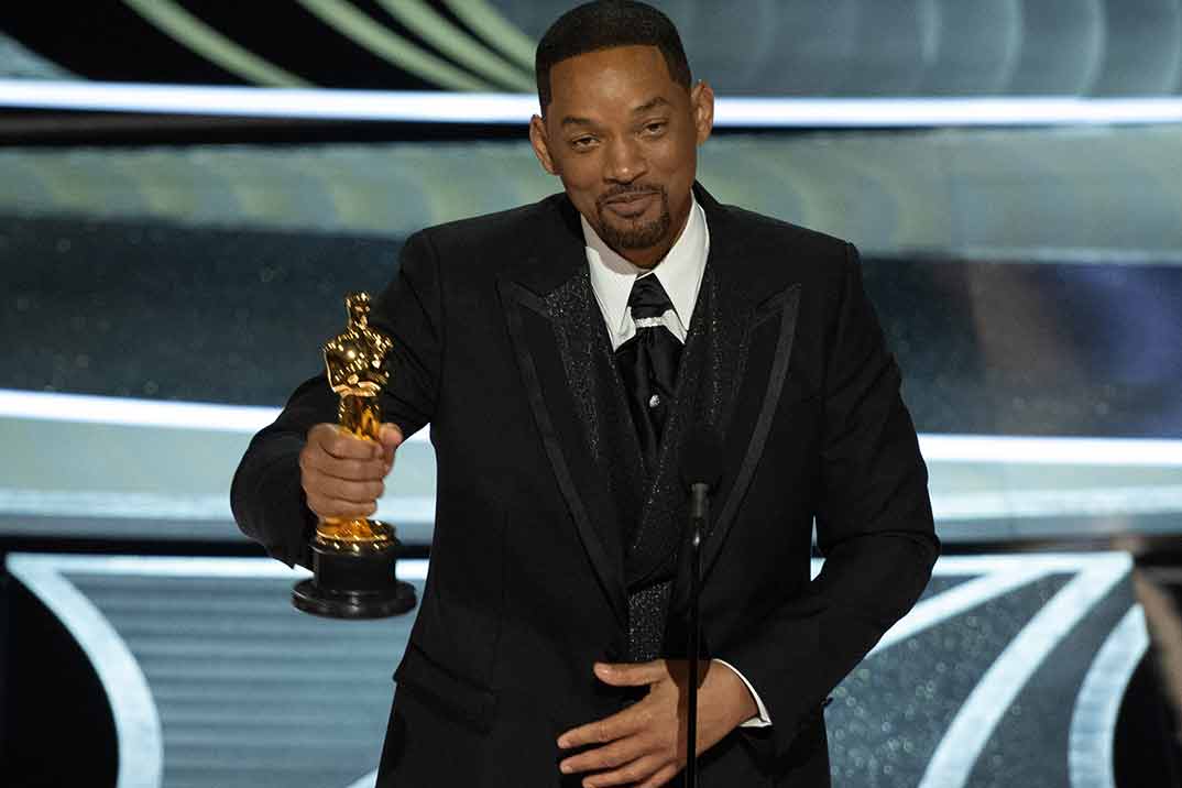 Will Smith ingresa en una clínica de rehabilitación tras su bofetón en los Oscar