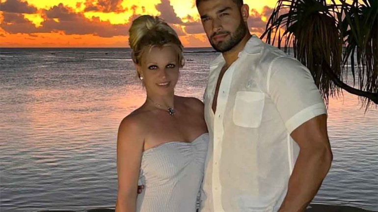 Britney Spears anuncia que está embarazada