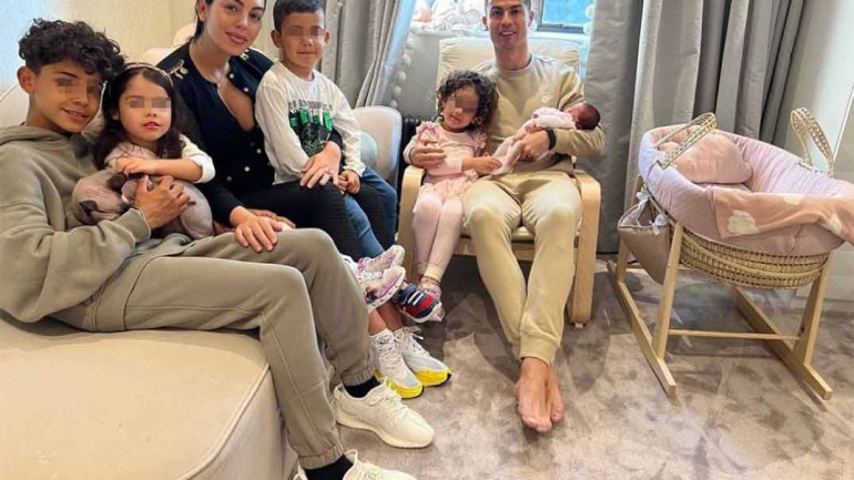 Primeras imágenes de Cristiano y Georgina con su recién nacida