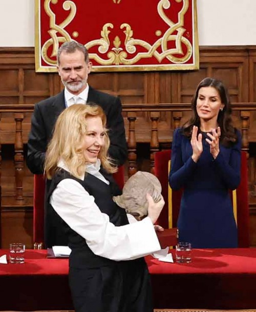 La sobriedad de la reina Letizia en la entrega del Premio Cervantes