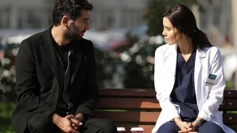“Infiel” temporada 2 Capítulo 5: Asya besa a Aras