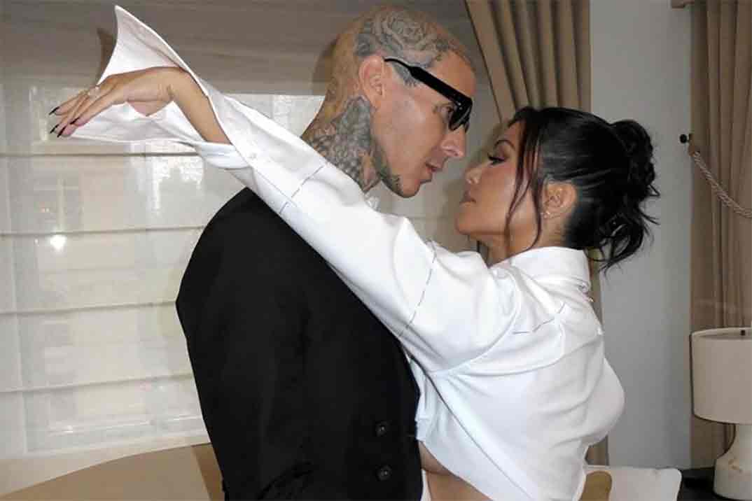 Kourtney Kardashian y Travis Barker se casan en una ceremonia íntima en Santa Bárbara