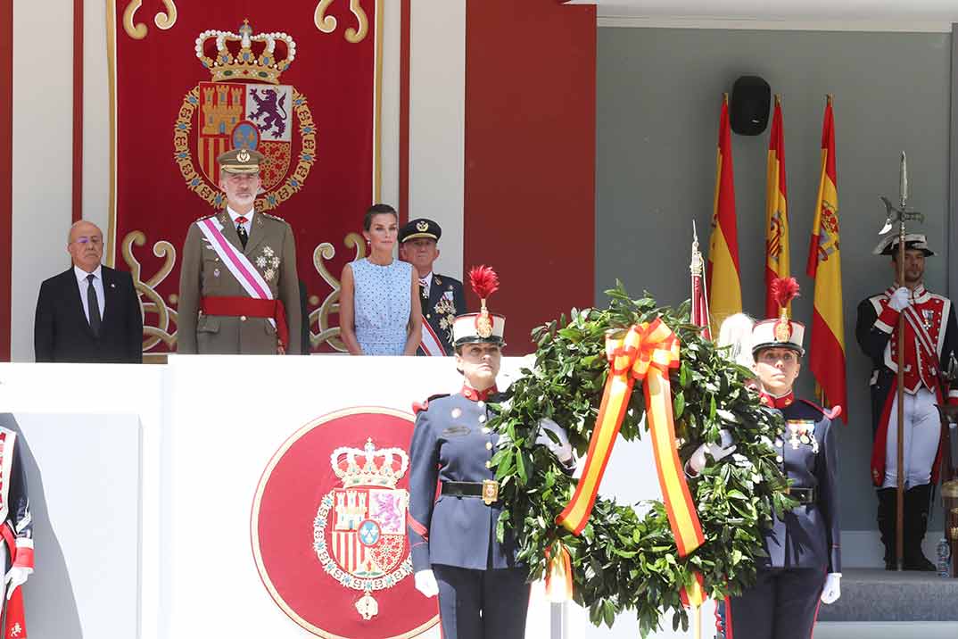 Reyes Felipe y Letizia - Día de las Fuerzas Armadas © Casa S.M. El Rey