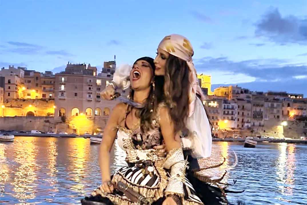 La fiesta pirata de Paloma Cuevas y Paula Echevarría en Malta