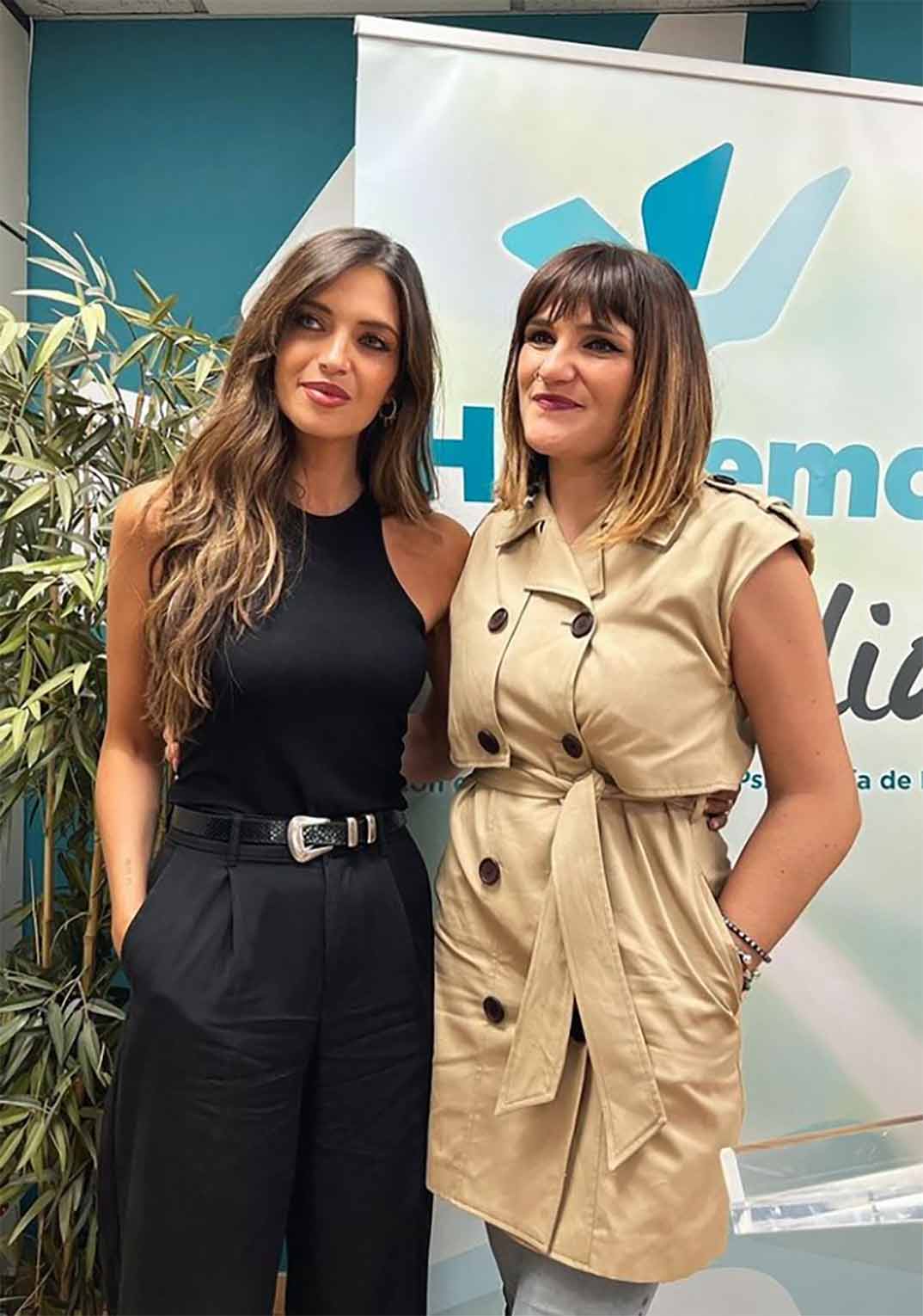 Sara Carbonero y Rozalén © Instagram
