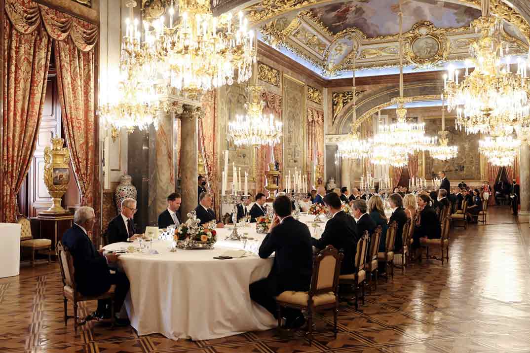 Reyes Felipe y Letizia - Cumbre OTAN © Casa S.M. El Rey