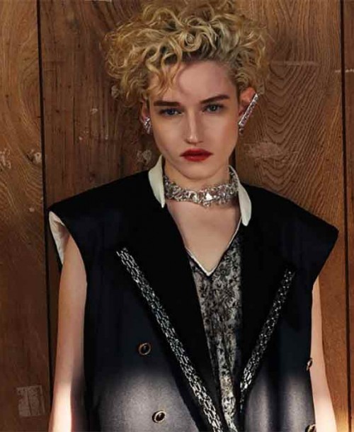 Julia Garner (Ozark) será Madonna en el biopic de la cantante