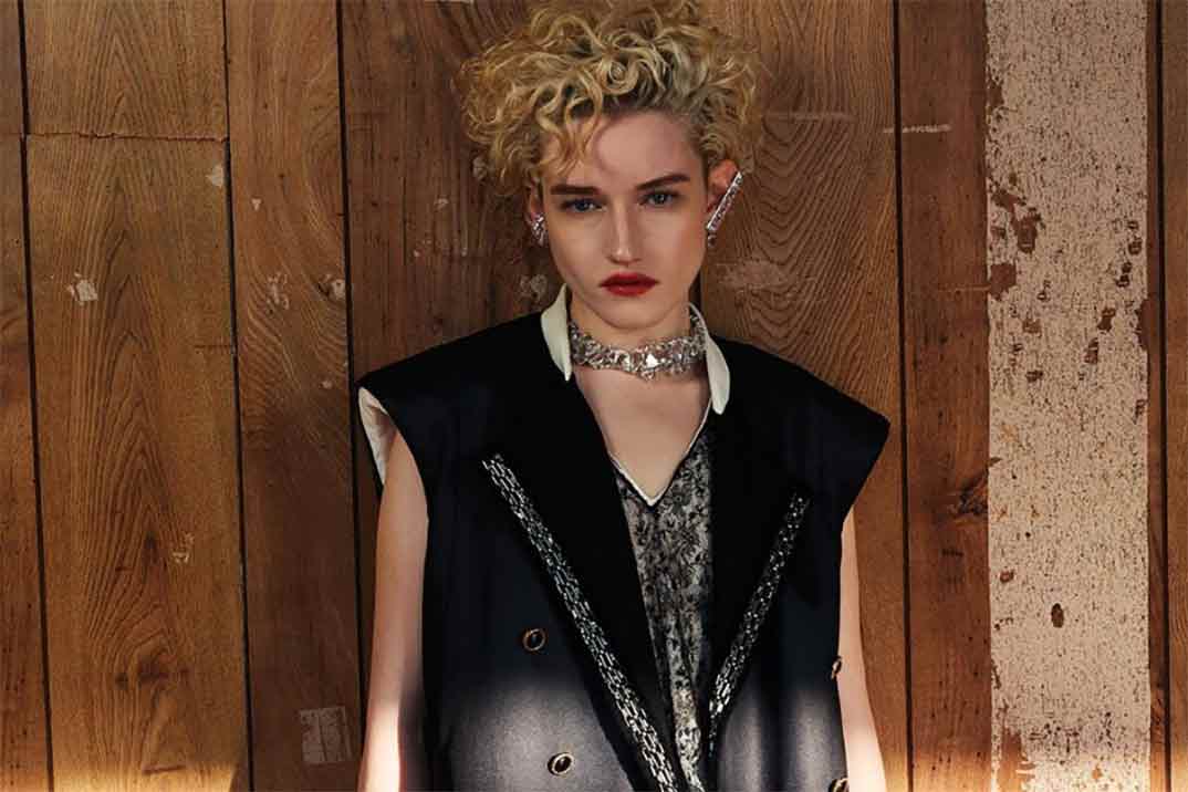 Julia Garner (Ozark) será Madonna en el biopic de la cantante