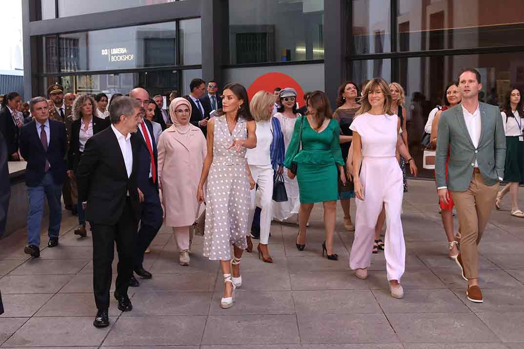 La reina Letizia con las primeras damas Cumbre OTAN © Casa S.M. El Rey