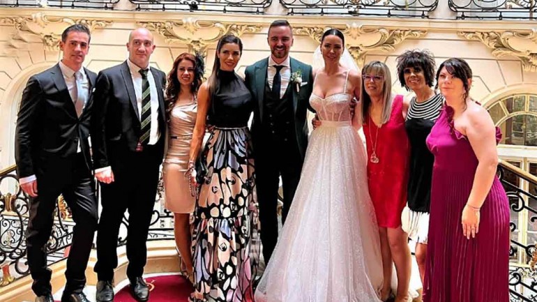 Pilar Rubio, sin Sergio Ramos, en la boda de Vania Millán con un vestido de 8.000 euros