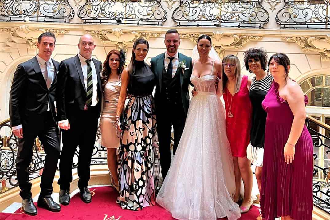 Pilar Rubio, sin Sergio Ramos, en la boda de Vania Millán con un vestido de 8.000 euros