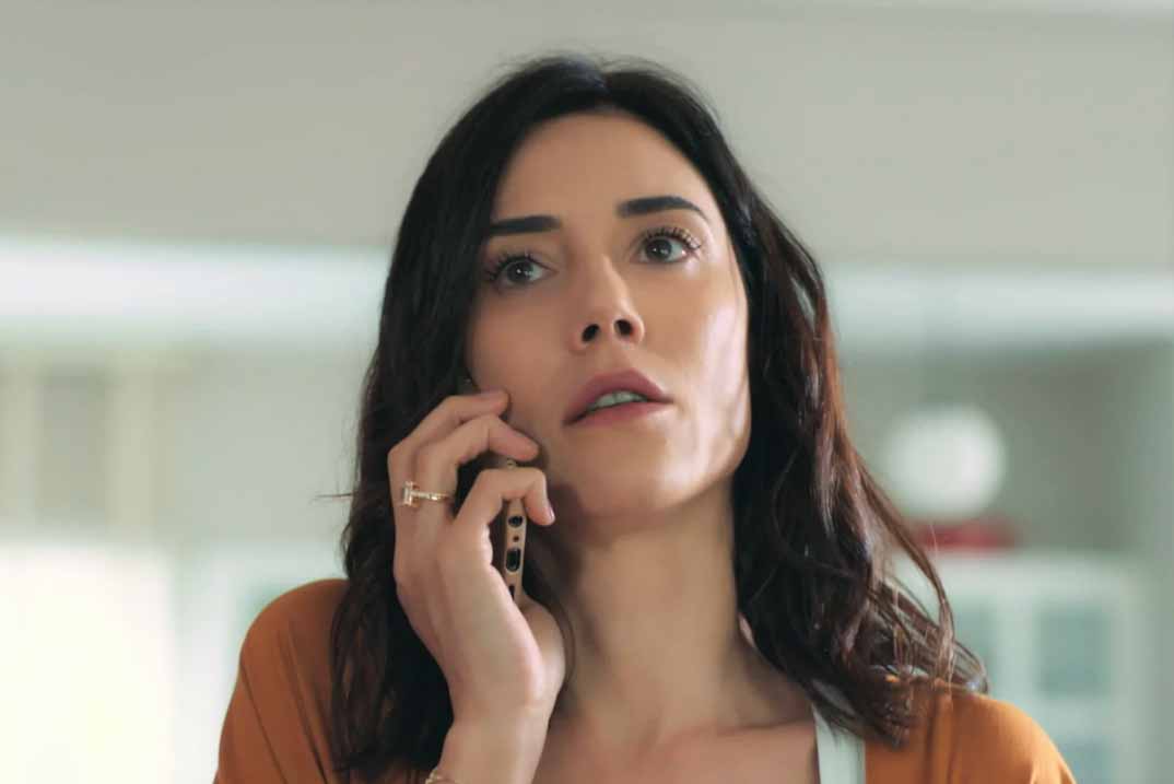 “Infiel” – Temporada 2 Capítulo 14: Aras desata su cólera contra Volkan ante la mirada de Asya