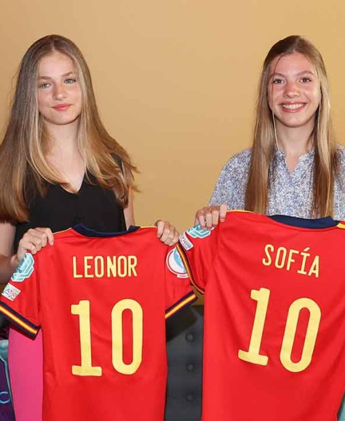 La princesa Leonor y la infanta Sofía, invitadas de honor en la Eurocopa femenina de fútbol