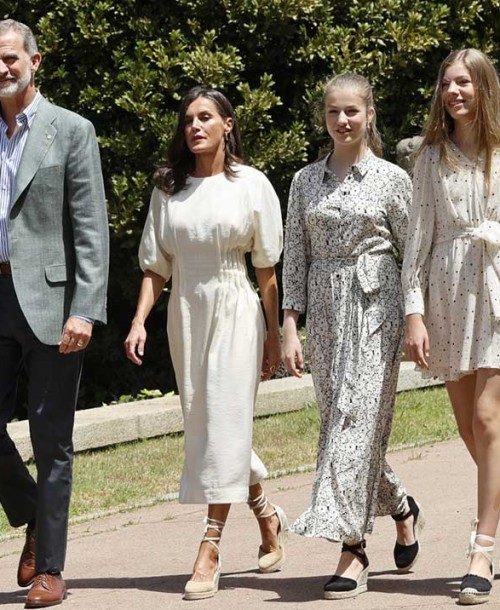 Felipe y Letizia, junto a la infanta Sofía, viajan a Gales para la graduación de la princesa Leonor