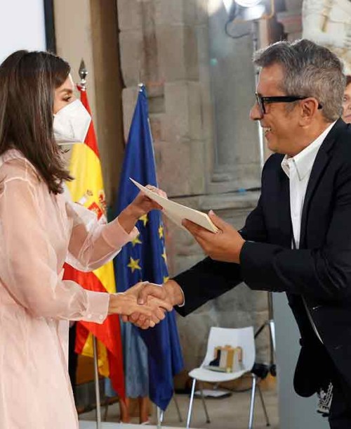 La reina Letizia combate la ola de calor con transparencias