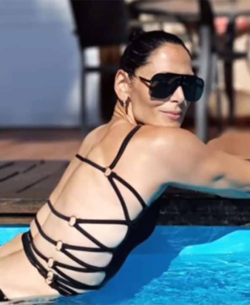 El espectacular posado en bañador de Rosa López, tras perder 40 kilos