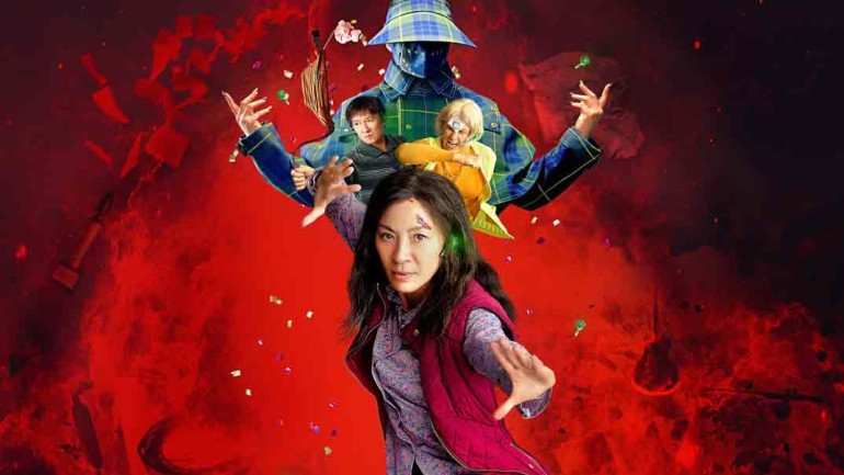 «Todo a la vez en todas partes» con Michelle Yeoh y Jamie Lee Curtis disponible en Movistar+
