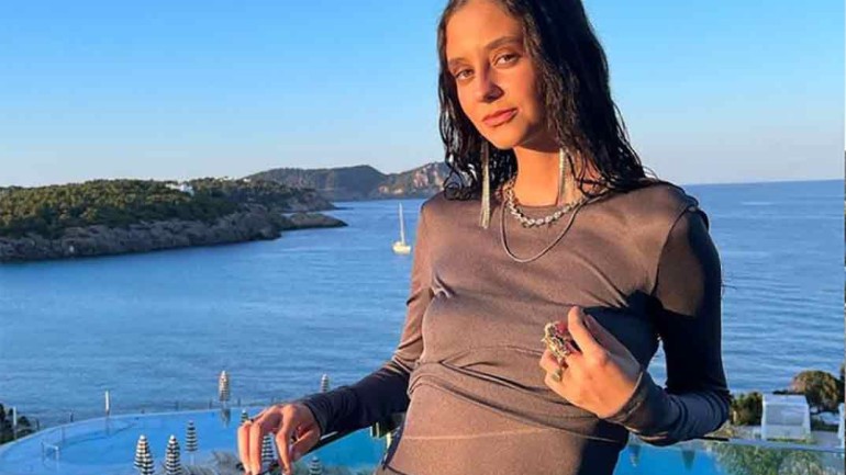 Victoria Federica presume de figura con un vestido transparente de Off-White