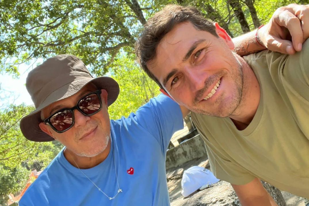 Iker Casillas y Alejandro Sanz, juntos de vacaciones en Navalacruz