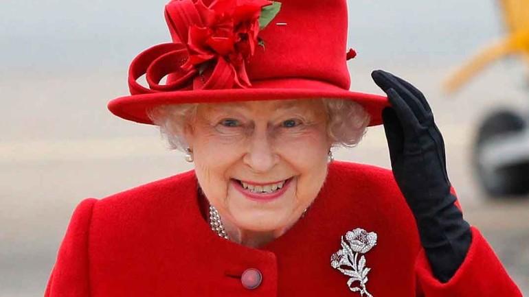 Según Boris Johnson, la reina Isabel II sufría un cáncer de huesos