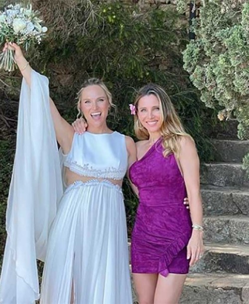 Elsa Pataky en la boda de su prima, sorprende por su gran parecido