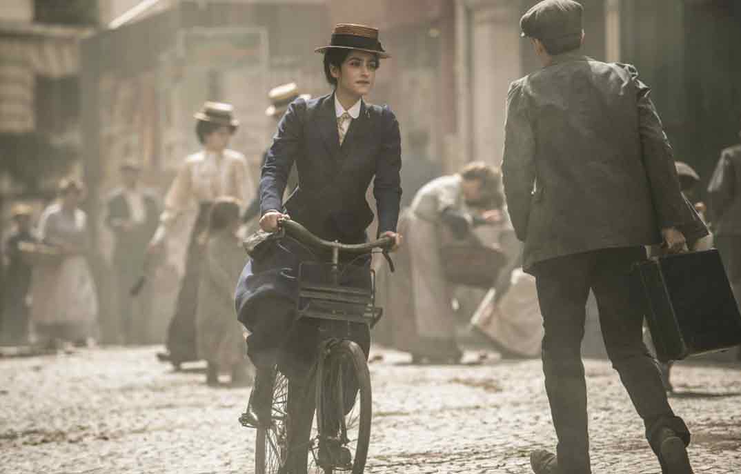 Paris Police 1900 © COSMO