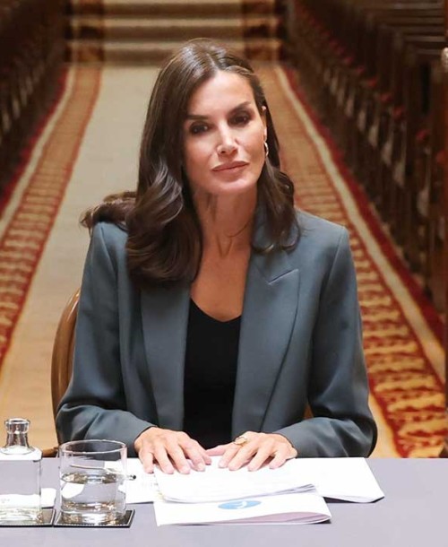 El perfecto look otoñal de la reina Letizia