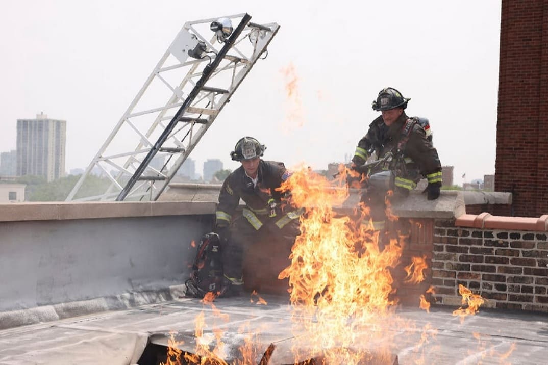 Chicago fire Temporada 10 Los protagonistas se enfrentan a un peligroso incendio