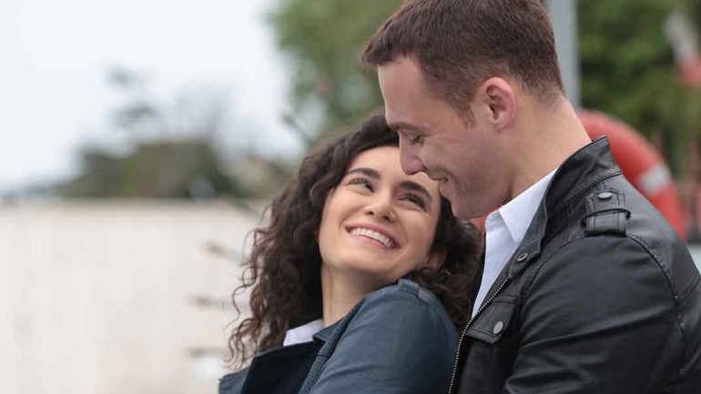 ‘Zeynep: Buscando a su padre’, la serie en la que Kerem Bursin debutó como actor