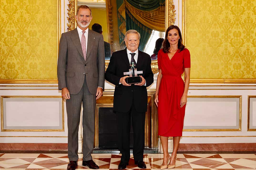 Reyes Felipe y Letizia - Premio Ñ 2022 © Casa S.M. El Rey