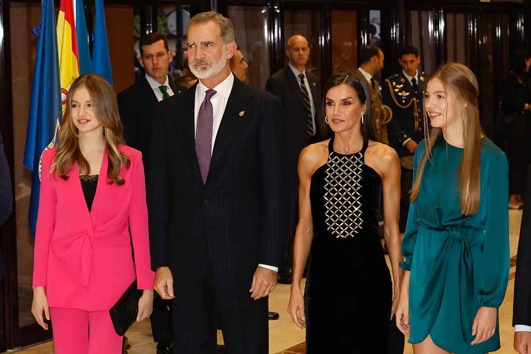 Reyes Felipe y Letizia con sus hijas la princesa Leonor y la Infanta Sofía - XXX Concierto Premios Princesa de Asturias© Casa S.M. El Rey