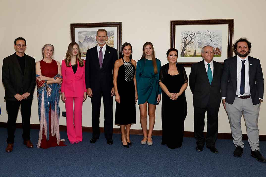 Reyes Felipe y Letizia con sus hijas la princesa Leonor y la Infanta Sofía - XXX Concierto Premios Princesa de Asturias© Casa S.M. El Rey