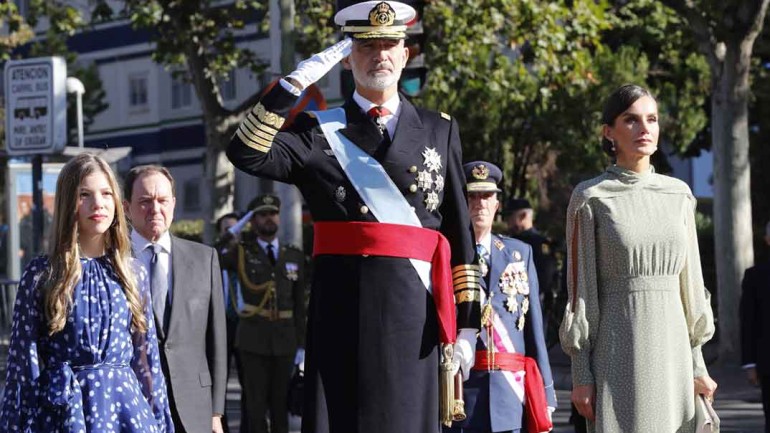 La reina Letizia y la infanta Sofía apuestan por los lunares para celebrar la Fiesta Nacional