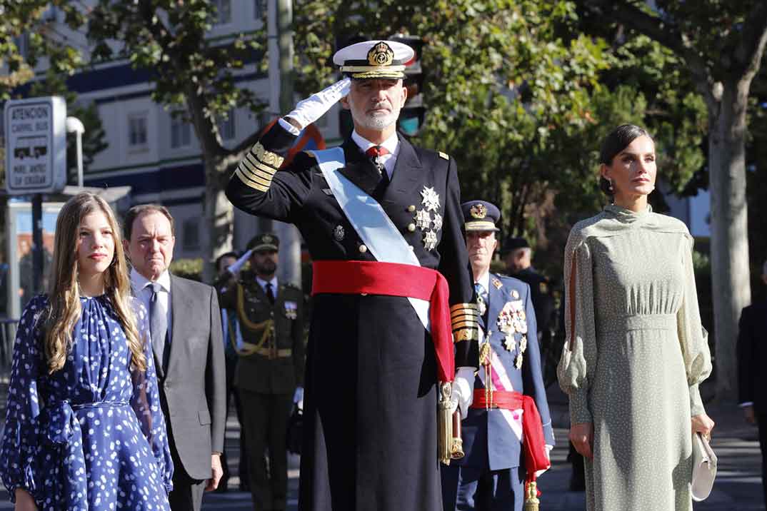 La reina Letizia y la infanta Sofía apuestan por los lunares para celebrar la Fiesta Nacional