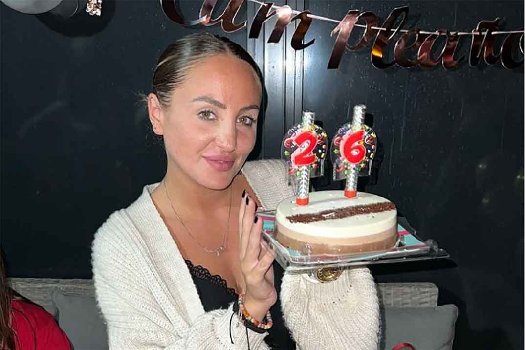 Rocío Flores celebra su cumpleaños con Antonio David Flores y Marta Riesco