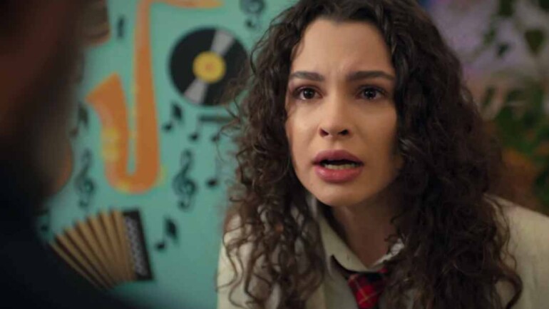“Hermanos” Capítulo 24: Asiye se enfrenta a Akif y a Doruk