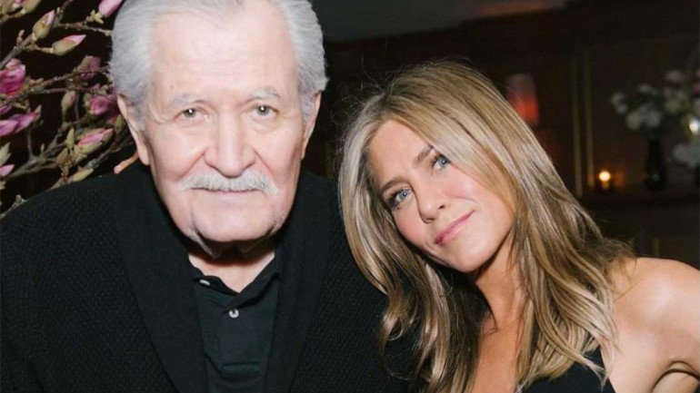 Jennifer Aniston llora la muerte de su padre
