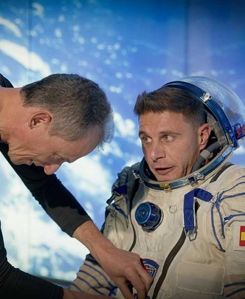 ‘Joaquín, El Novato’ aprende a ser astronauta junto a Pedro Duque